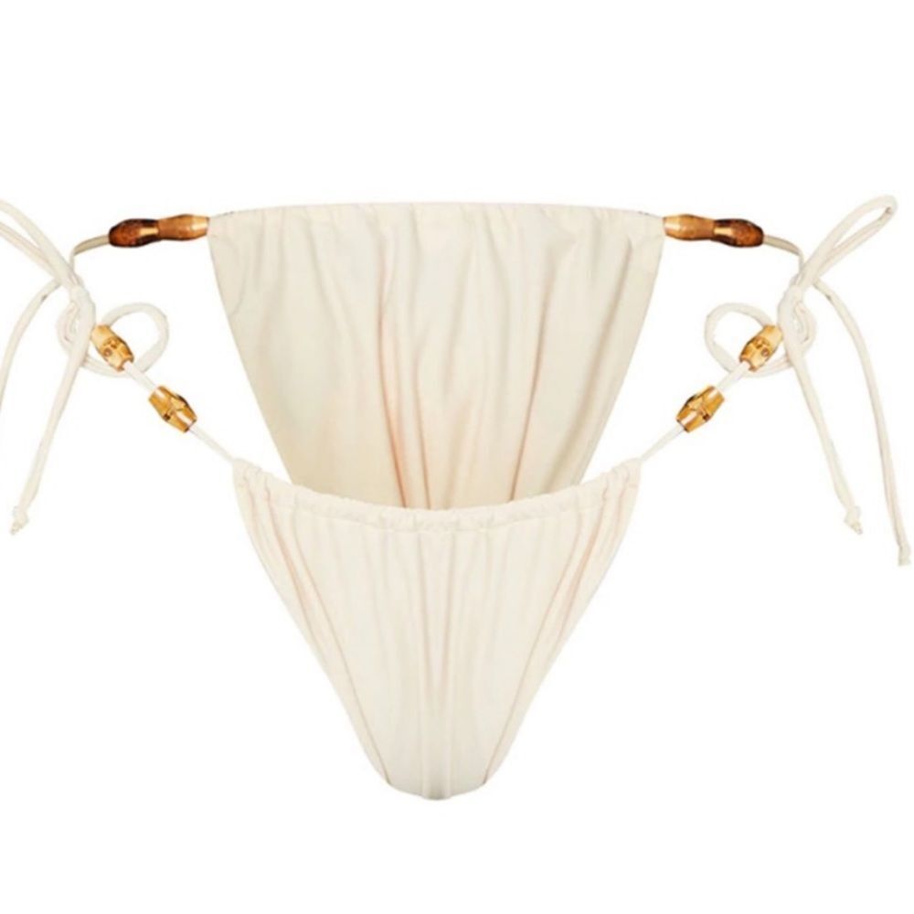 PrettyLittleThings Sand Wooden Bead Ruched Tanga Bikini Bottoms SZ 8 NWT‎ IN PKG